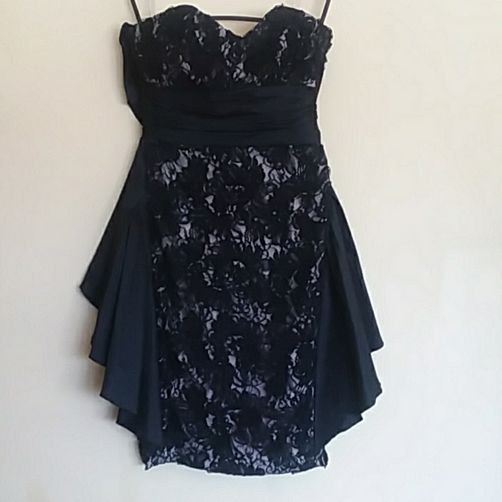 💖HOST PICK🌟🌟Badgley Mischka Strapless Dress